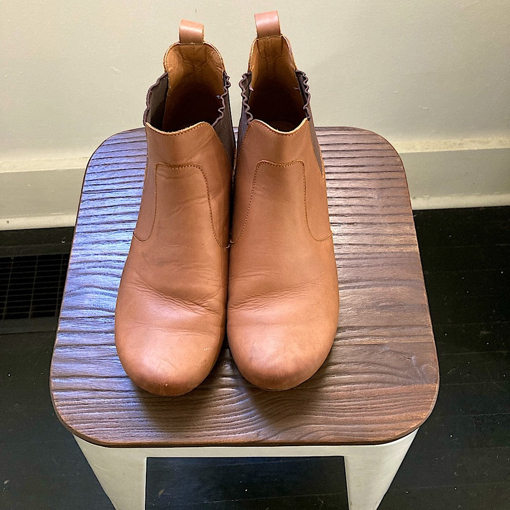 Adelisa & Co Chelsea boots, size 40 (9.5)